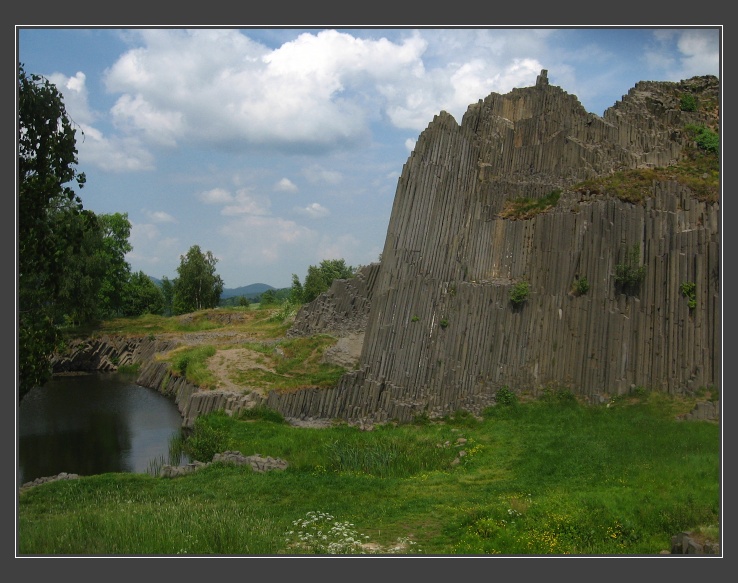 Panská skála u Kamenického Šenova