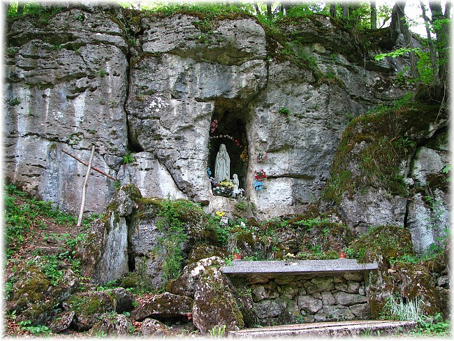 Lurdská jaskyňa