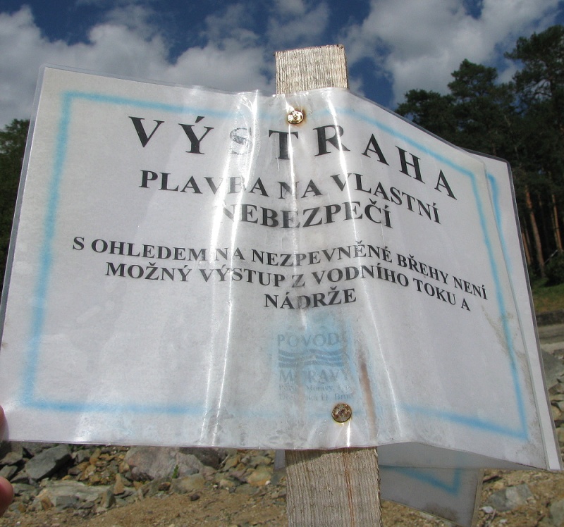 vypuštěná Brněnská přehrada