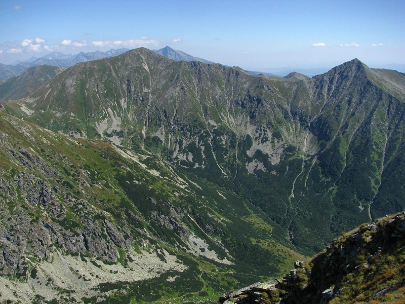 Západní Tatry, Bystrá, Nižná Bystrá a v pozadí Kriváň