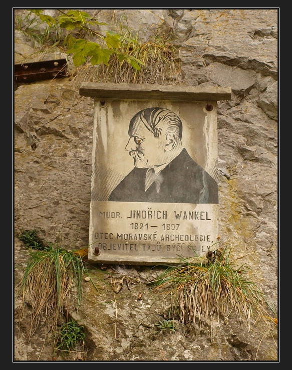 Moravský kras, Býčí skála
