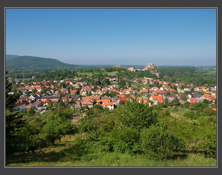 z Devína na vrchol Devínské Kobyly
