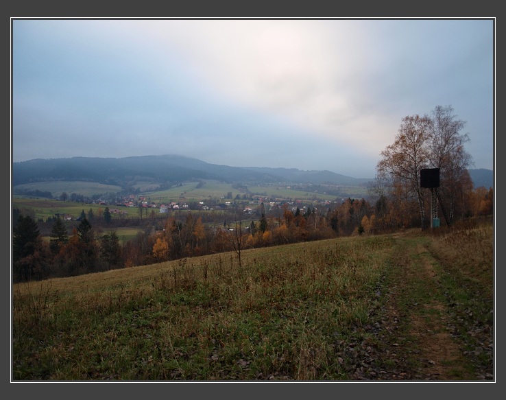 Bukovec, v pozadí Girová