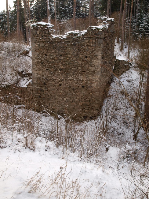 zřícenina hradu Mitrov