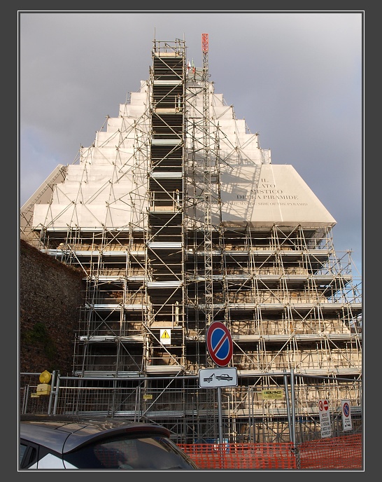 Cestiova pyramida
