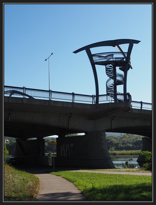 vyhlídkové věže na Lahovickém mostě