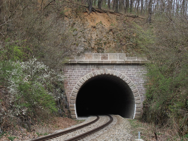 tunel Na Réně