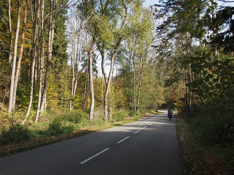 přes Kuřimskou Novou Ves do údolí Libochovky