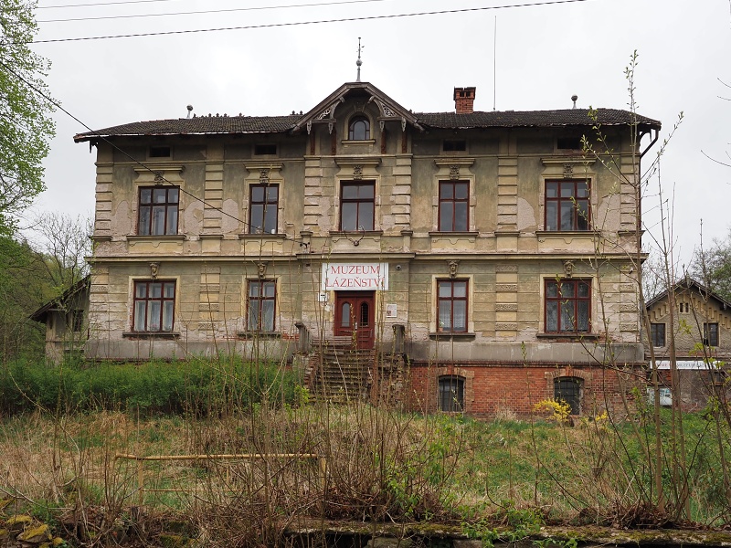 Bělověs