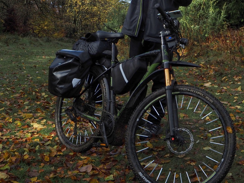 přes Stolečný vrch na Malý Javorník