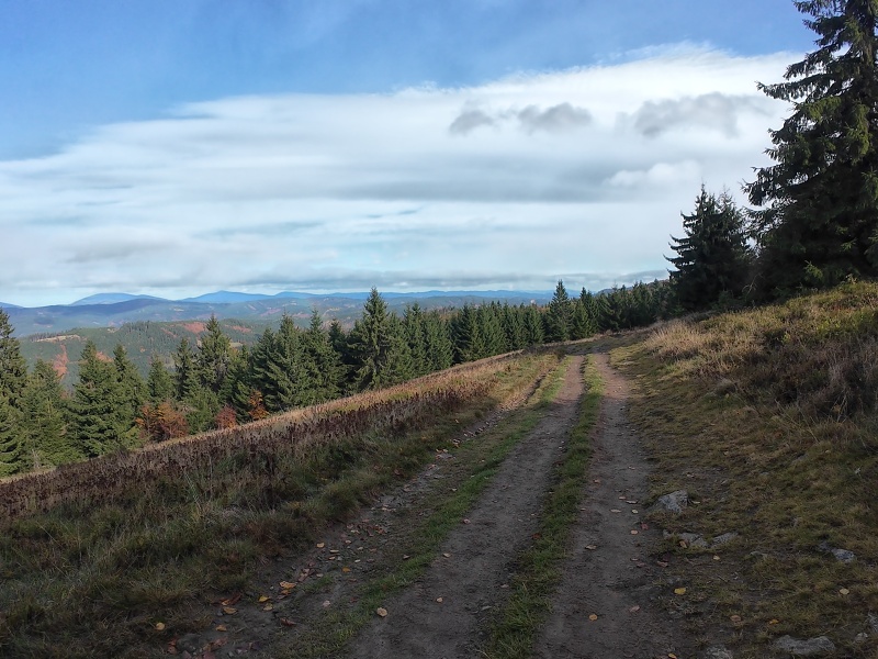 mezi Stratencem a sedlem Gežov