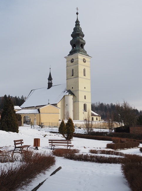 pozdně renesanční trojlodní kostel sv. Anny