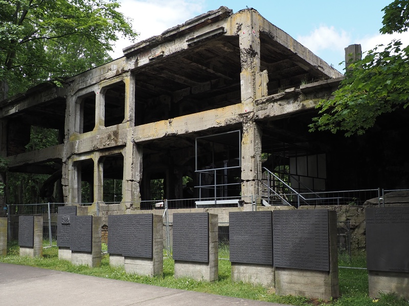 Westerplatte, pozůstatky kasáren
