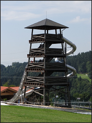 Grün